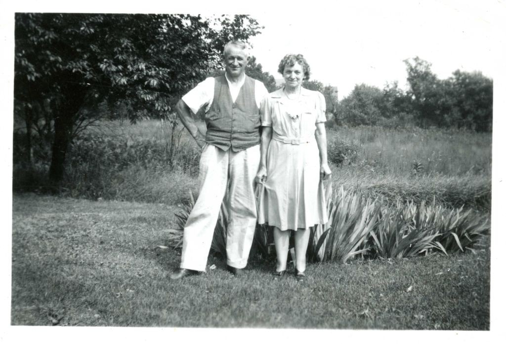 Allen and Nelly Godfrey_Sept1946